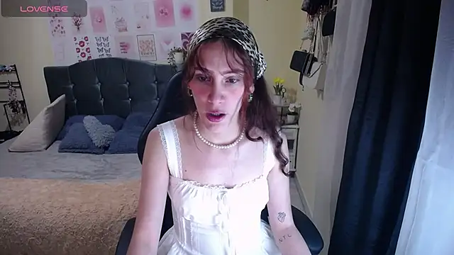 Snapshot of IsaBaileys_ chatting on 28, 3, 2026 IsaBaileys online show from 28, 3, 2026