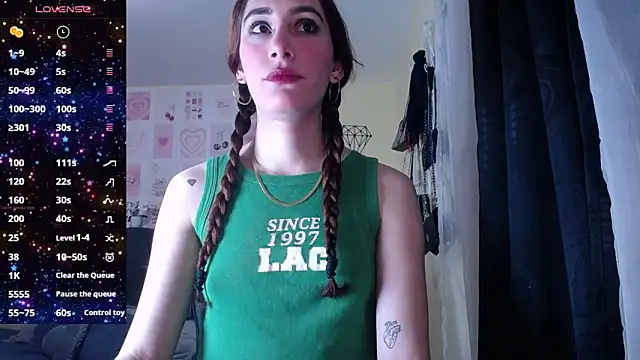 Snapshot of IsaBaileys_ chatting on 20, 4, 2026 IsaBaileys online show from 20, 4, 2026