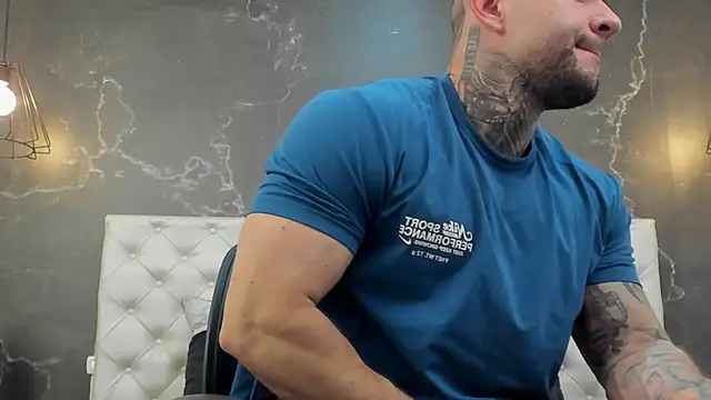 Snapshot of BruceDallas chatting on 5, 3, 2025 BruceDallas online show from 5, 3, 2025