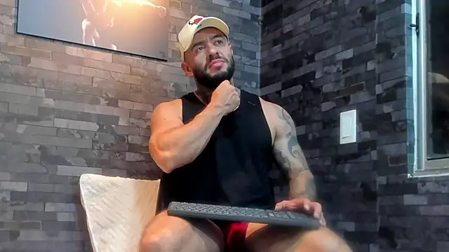 Snapshot of BruceDallas chatting on 21, 4, 2026 BruceDallas online show from 21, 4, 2026