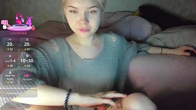 Snapshot of Dopaminegirl chatting on 2, 3, 2025 Dopaminegirl online show from 2, 3, 2025