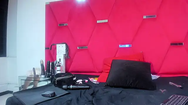 Karoll69  online show from 6, 12, 2024