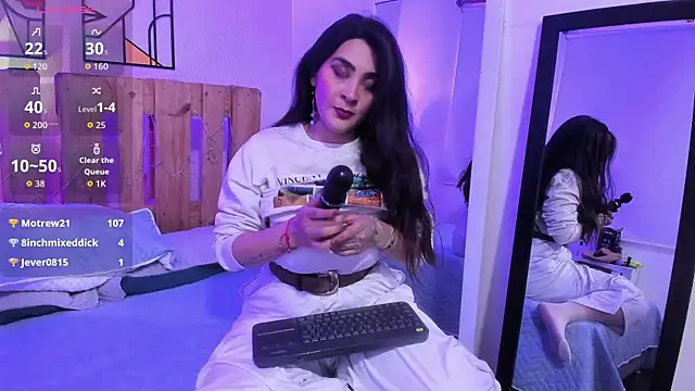 Snapshot of emily_amaya chatting on 13, 4, 2026 emily amaya online show from 13, 4, 2026