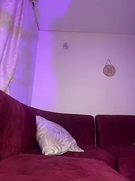 Snapshot of Chloemercury chatting on 16, 12, 2025 Chloemercury online show from 16, 12, 2025