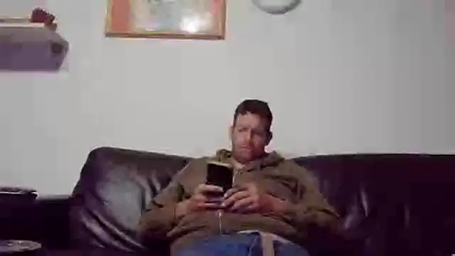 Snapshot of Knuffelstaaf123 chatting on 8, 6, 2026 Knuffelstaaf123 online show from 8, 6, 2026