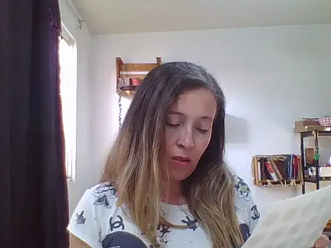 Snapshot of charlott_ponce chatting on 7, 1, 2026 charlott ponce online show from 7, 1, 2026