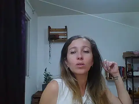 Snapshot of charlott_ponce chatting on 10, 1, 2026 charlott ponce online show from 10, 1, 2026