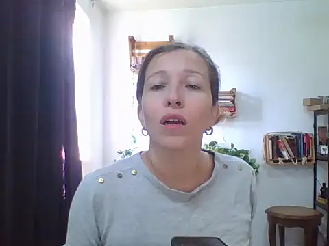 Snapshot of charlott_ponce chatting on 2, 2, 2026 charlott ponce online show from 2, 2, 2026