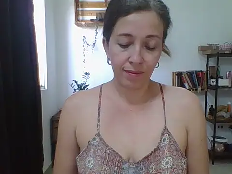 Snapshot of charlott_ponce chatting on 23, 3, 2026 charlott ponce online show from 23, 3, 2026