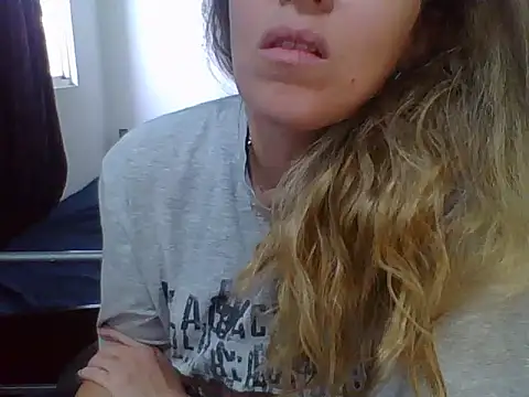 Snapshot of charlott_ponce chatting on 24, 6, 2026 charlott ponce online show from 24, 6, 2026