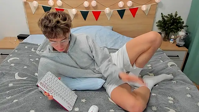 Fandi 777 online show from 28, 12, 2024