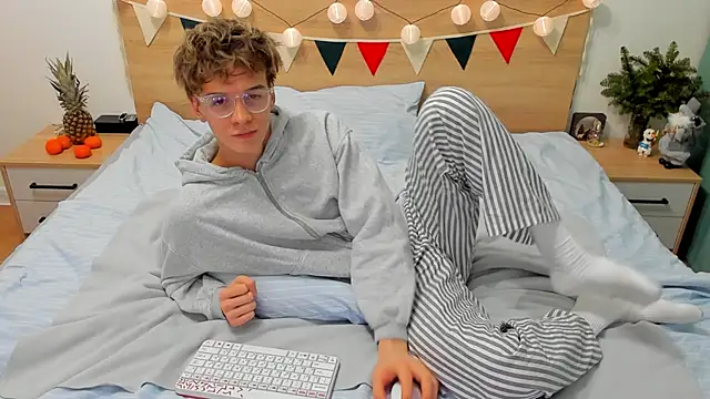 Fandi 777 online show from 4, 1, 2025