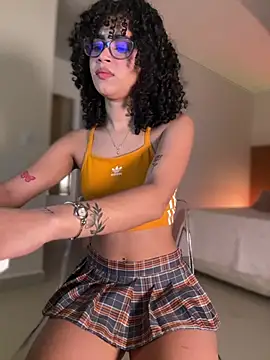 Lianh Benett online show from 8, 1, 2025