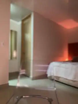 Lianh Benett online show from 1, 2, 2025