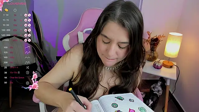 Snapshot of Tamara_m_ chatting on 23, 9, 2025 Tamara m online show from 23, 9, 2025