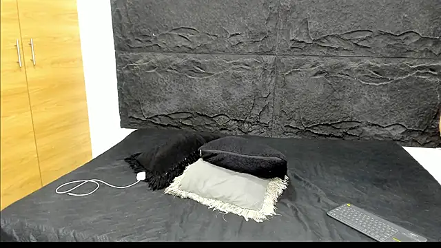 Snapshot of emakross chatting on 11, 6, 2026 emakross online show from 11, 6, 2026