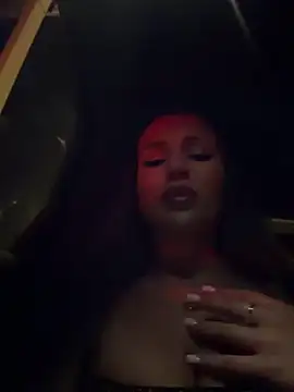 Snapshot of Syka0001 chatting on 18, 4, 2026 Syka0001 online show from 18, 4, 2026