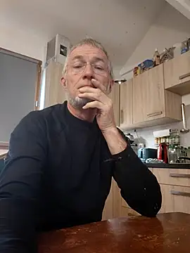 Snapshot of 60philippe chatting on 5, 10, 2025 60philippe online show from 5, 10, 2025