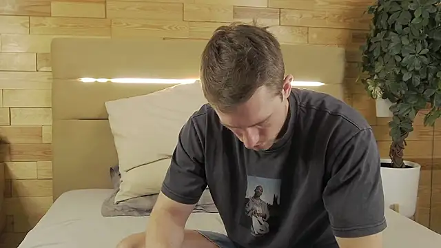 Snapshot of EthanPinkman chatting on 8, 10, 2025 EthanPinkman online show from 8, 10, 2025