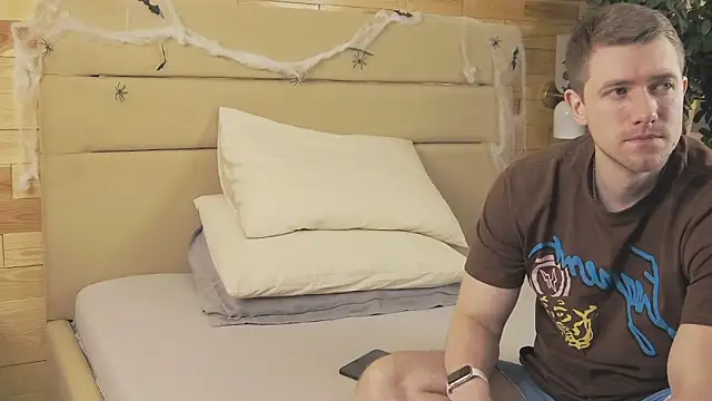 Snapshot of EthanPinkman chatting on 30, 10, 2025 EthanPinkman online show from 30, 10, 2025