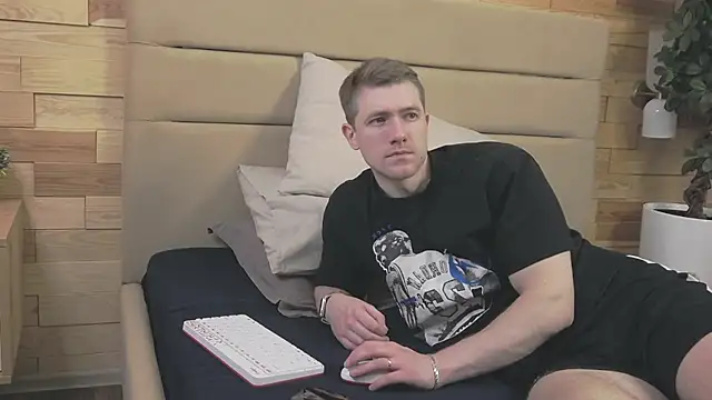 Snapshot of EthanPinkman chatting on 24, 11, 2025 EthanPinkman online show from 24, 11, 2025