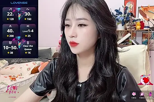  LLisa  online show from 6, 1, 2025