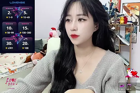  LLisa  online show from 8, 1, 2025