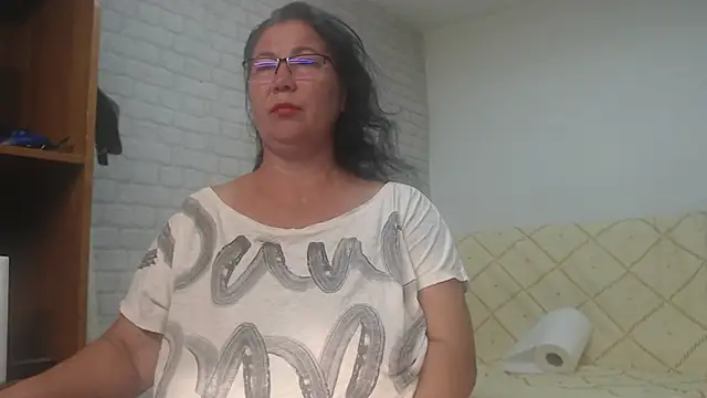 Snapshot of EmmaSquirt chatting on 15, 9, 2025 EmmaSquirt online show from 15, 9, 2025