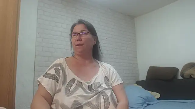 EmmaSquirt online show from 18, 2, 2026