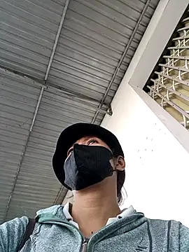 Snapshot of 2HotAsain4u chatting on 15, 11, 2025 2HotAsain4u online show from 15, 11, 2025