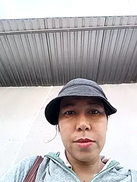 Snapshot of 2HotAsain4u chatting on 16, 12, 2025 2HotAsain4u online show from 16, 12, 2025