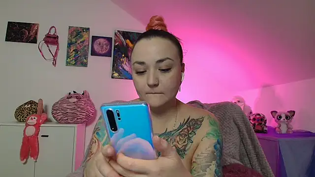 PinkHurricaneOfficial online show from 16, 11, 2025