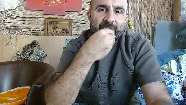 Snapshot of ivat80 chatting on 12, 7, 2026 ivat80 online show from 12, 7, 2026