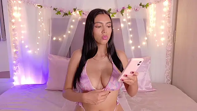 Julie Bennet online show from 7, 1, 2026