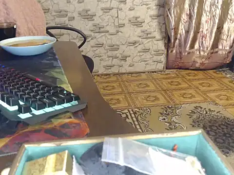 Snapshot of _Kitti_ chatting on 17, 12, 2024 Kitti online show from 17, 12, 2024