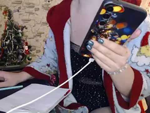 Snapshot of _Kitti_ chatting on 4, 1, 2025 Kitti online show from 4, 1, 2025