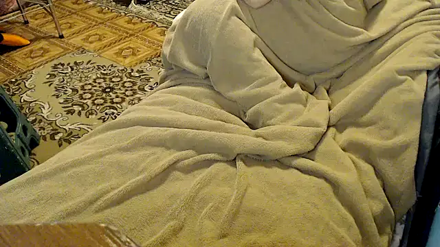 Snapshot of _Kitti_ chatting on 7, 3, 2025 Kitti online show from 7, 3, 2025