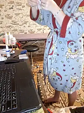 Snapshot of _Kitti_ chatting on 10, 3, 2025 Kitti online show from 10, 3, 2025