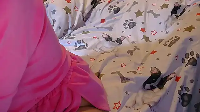 Snapshot of _Kitti_ chatting on 8, 10, 2025 Kitti online show from 8, 10, 2025