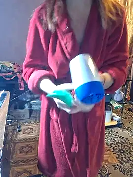 Snapshot of _Kitti_ chatting on 24, 10, 2025 Kitti online show from 24, 10, 2025