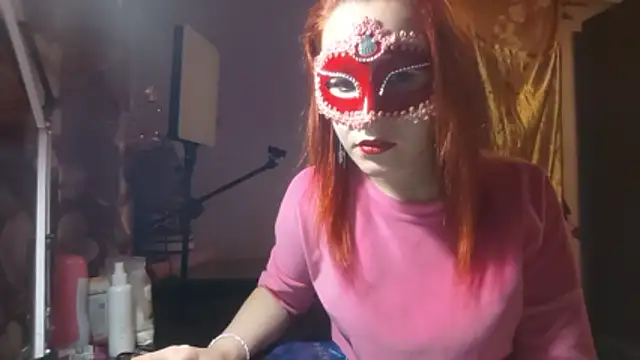 Snapshot of _Kitti_ chatting on 16, 11, 2025 Kitti online show from 16, 11, 2025