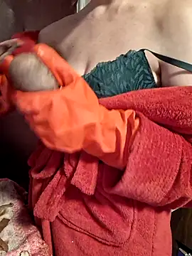 Snapshot of _Kitti_ chatting on 19, 11, 2025 Kitti online show from 19, 11, 2025