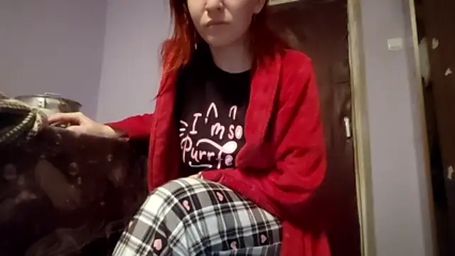 Snapshot of _Kitti_ chatting on 2, 12, 2025 Kitti online show from 2, 12, 2025