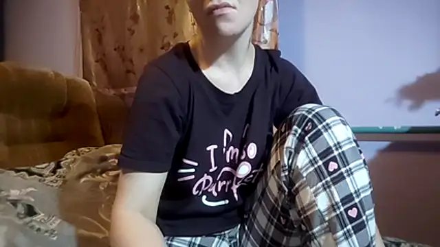 Snapshot of _Kitti_ chatting on 3, 12, 2025 Kitti online show from 3, 12, 2025