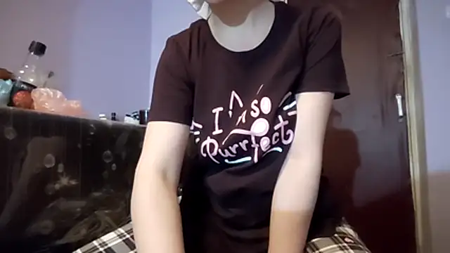 Snapshot of _Kitti_ chatting on 14, 12, 2025 Kitti online show from 14, 12, 2025