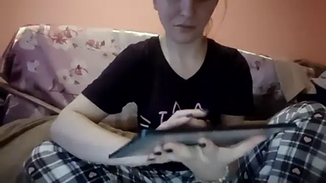 Snapshot of _Kitti_ chatting on 17, 12, 2025 Kitti online show from 17, 12, 2025