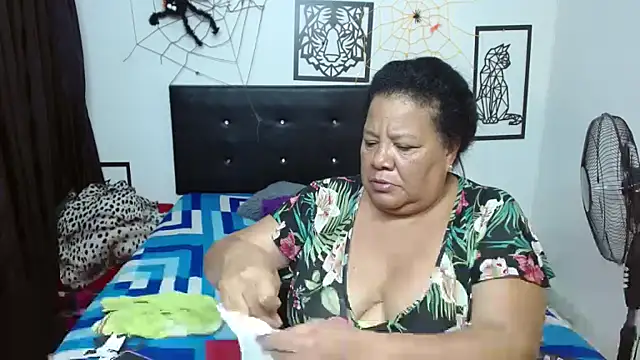 Shanttal0272 online show from 31, 10, 2025