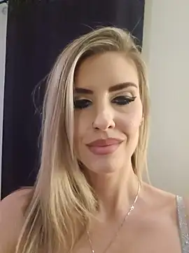 Snapshot of ellieconradxo chatting on 17, 6, 2026 ellieconradxo online show from 17, 6, 2026