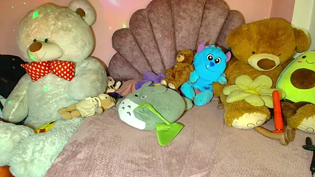 Pocahontascute 33 online show from 15, 2, 2026