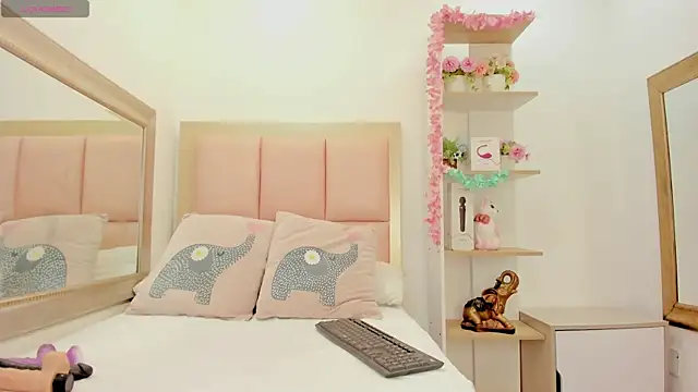 Keyla Brooks online show from 19, 1, 2025